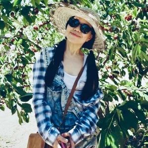 Meet your Posher, Nongnuch